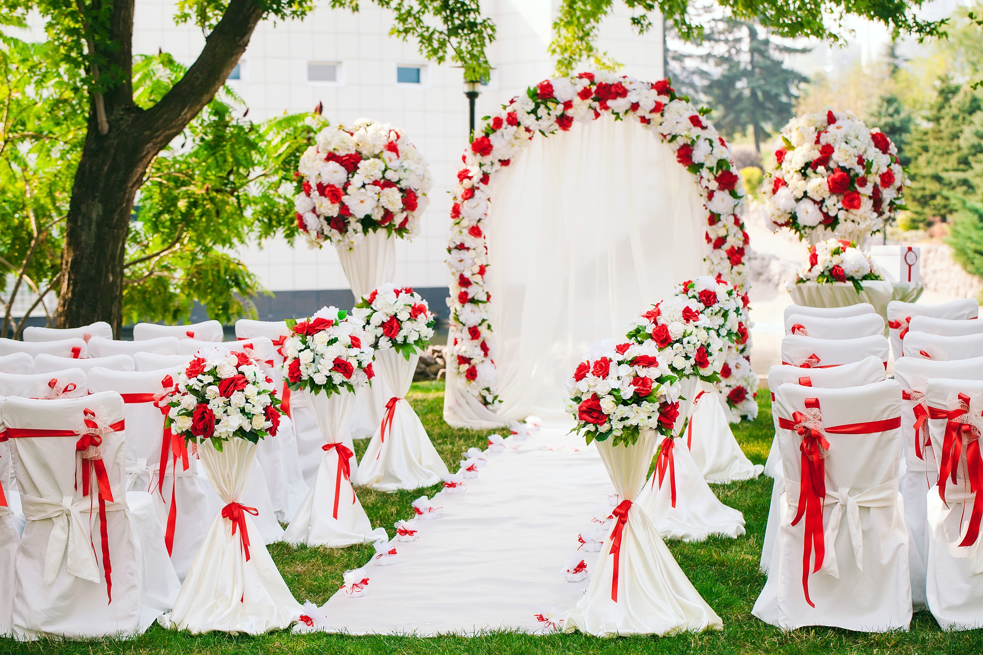 Red Rose Garden Ceremony